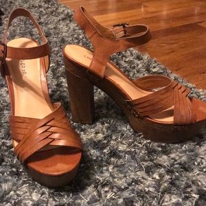 Brown chunky heels size 8
